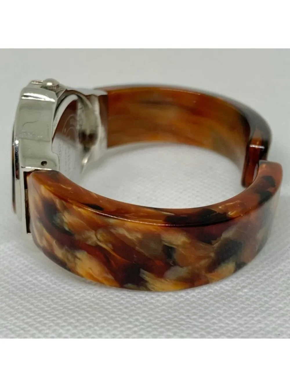 Narmi women’s watch tortoiseshell silver tone quartz cuff band 29mm 6” running